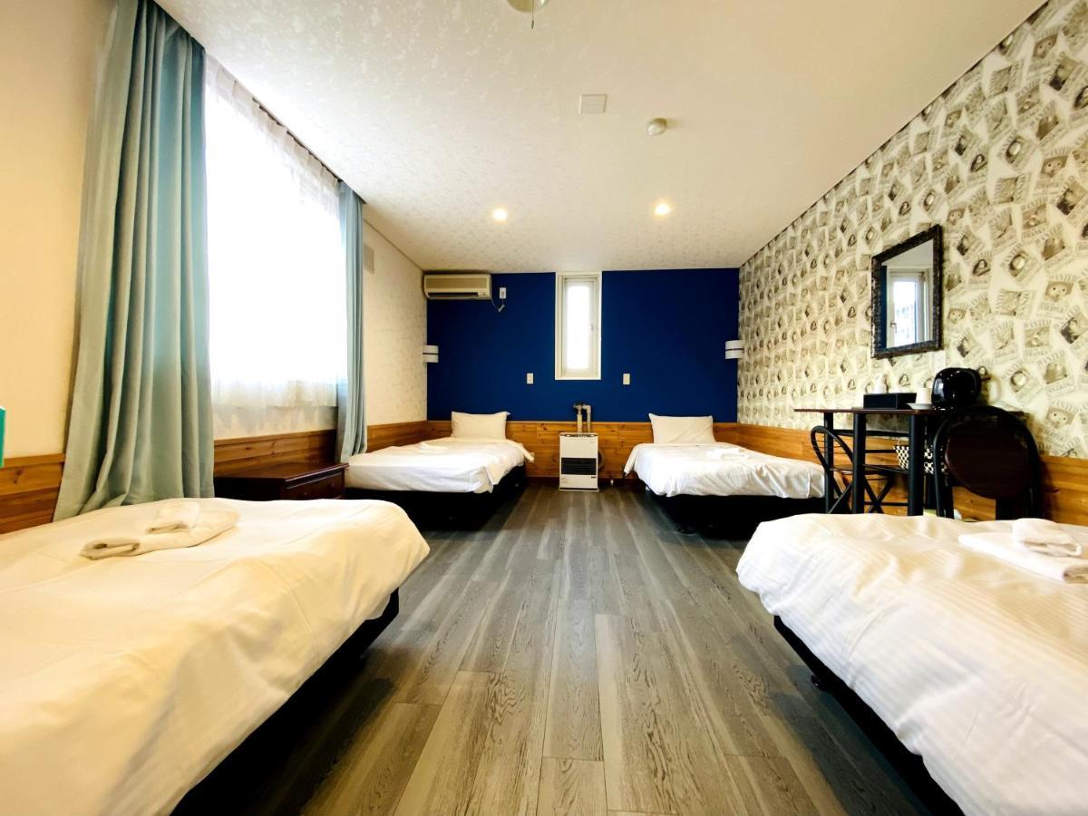 Petit Hotel Melon Furano Exterior photo